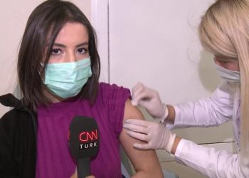 Çin’in Sinovac Aşısını Olan CNN Türk Muhabiri Ceylan Sever Deneyimlerini Anlattı