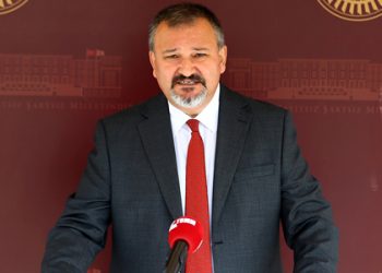 Traktörleri haczedilen köylülere CHP’li Tuncer’den destek