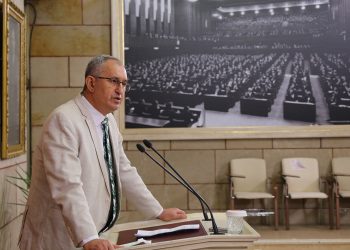 CHP’li Sertel: Turizmci kan ağlıyor bakan krizi fırsata çeviriyor!