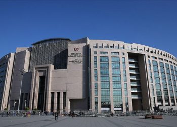 Adliyeden memurlarına: Karantinaya alınırsanız idari işlem yapacağız