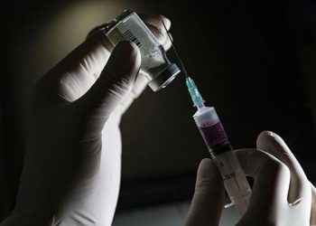 Uzmanı açıkladı: Pfizer aşısı yeterince iyi incelenmedi