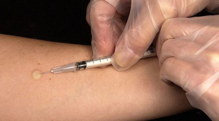 Aşı tartışmanın dayanılmaz hafifliği