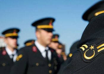 Astsubaylar, Beyaz TV’yi özür dilemeye çağırdı