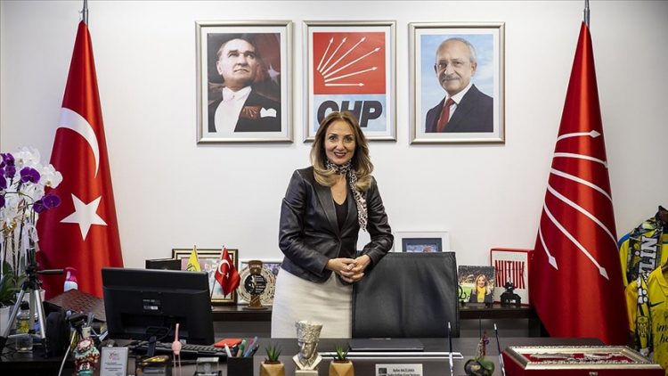 CHP Kadın Kolları örgütlenmesi güçlendi: 3 il ve 100 ilçede başkanlıklar açıldı