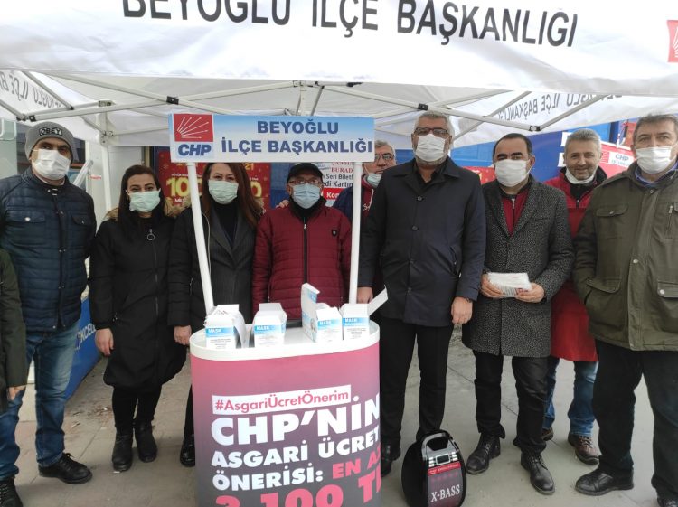 CHP Beyoğlu,  alanda asgari ücret teklifini anlattı