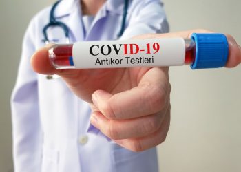 Koronavirüsü ağır geçirmenin sebebi “oto antikorlar”