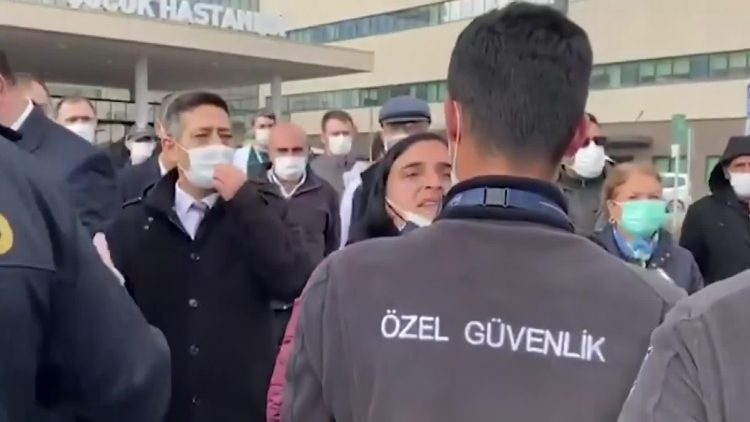 İstanbul Tabip Odası’na polis engeli