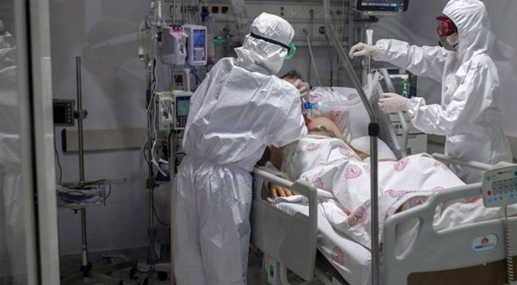 Virüsün mutasyona uğradığı Avrupa’da büyük panik