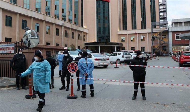 Gaziantep’te, bir hastanede yangın çıktı; hayatını kaybedenler var