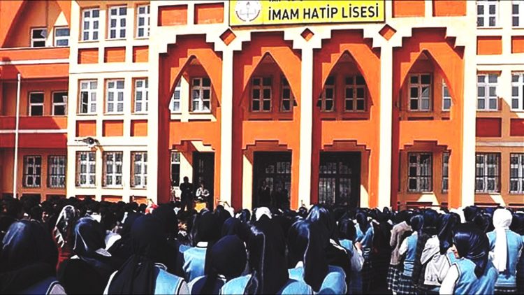 İmam hatip liselerindeki öğrenci sayısı yüzde 11 azaldı