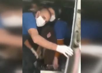 Akkuyu işçilerini kapalı yemek aracında taşıdılar