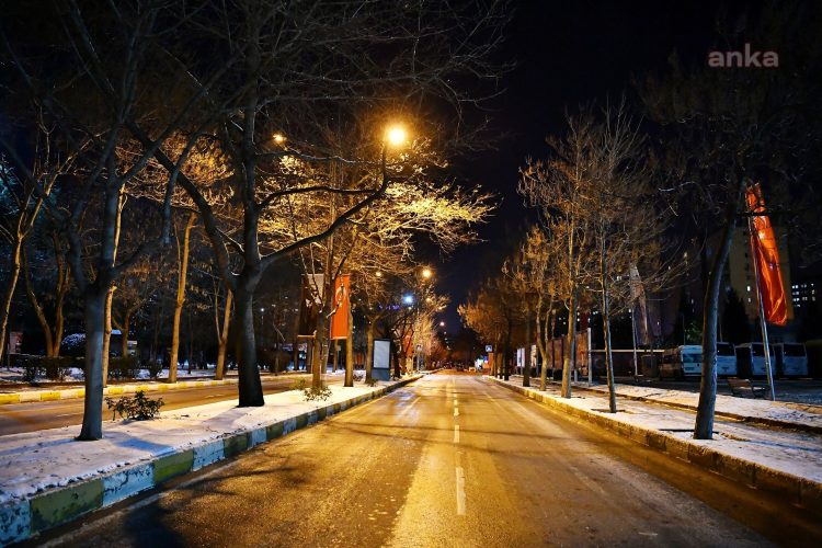 Beylikdüzü’nde kar ve buzlanma mesaisi