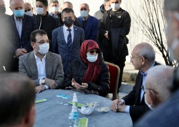 İmamoğlu’ndan tramvay yanıtı: “Alkışlamayı öğrenmeliler ve alışmalılar”