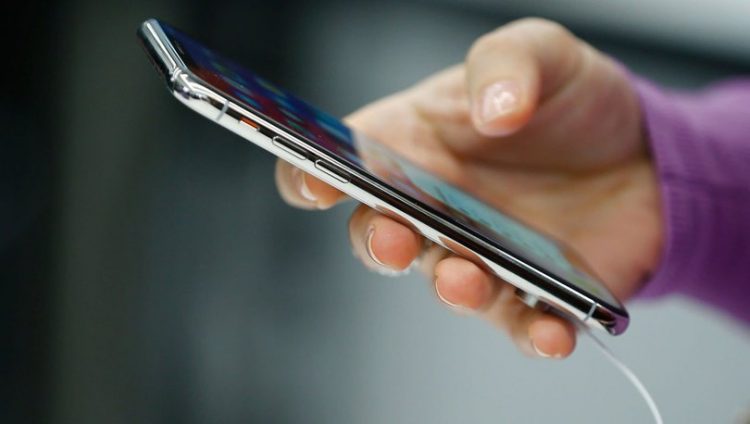 Yurtdışından getirilen cep telefonları için kayıt ücretine zam