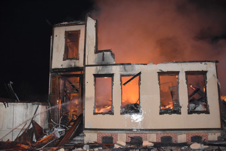 Edirne’de tarihi Müftülük binası yandı