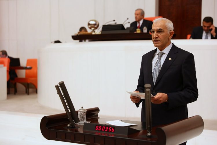 Kılınç: Bağımsız medya, Saray’ın kuşatması altında