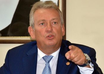 CHP’li eski Milletvekili Pekşen’e “tek adam” sözünden hapis cezası