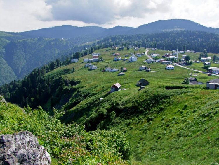 Erdoğan’ın imzasıyla Amasya, Bolu ve Trabzon’da 15 yayla imara açıldı