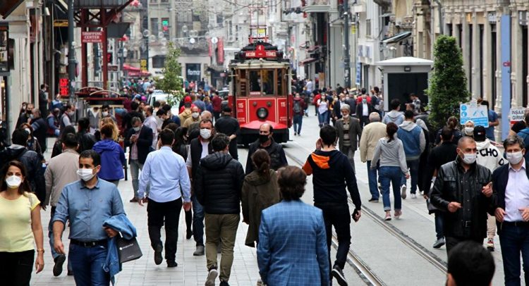 1 ayda 4 puan kaybetti!