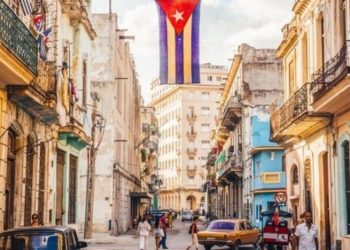 Trump, giderayak Küba’yı hedef aldı