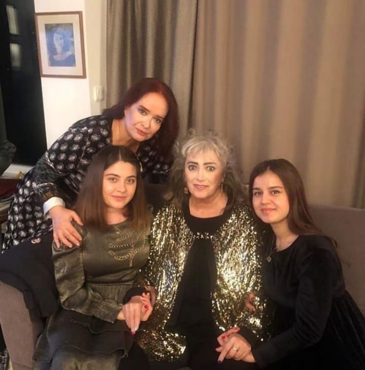 Müjde Ar yoğun bakıma kaldırılan kardeşi için konuştu