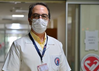 “Kovid-19 vaka sayısının düşmesi rehavete yol açmamalı”