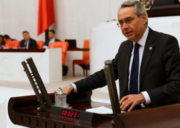 CHP’li Zeybek’ten atama bekleyen diyaliz teknikerleri için soru önergesi
