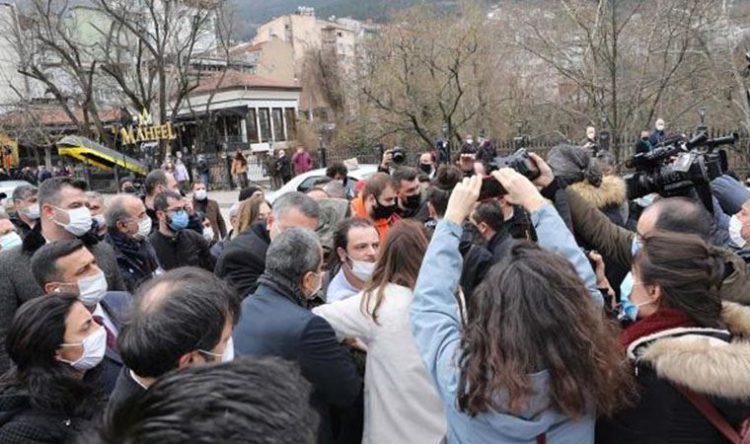 Bursa’da Uğur Mumcu’yu anma yürüyüşüne polis engeli