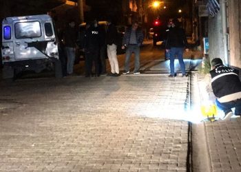 Mahalle bekçilerine saldırdı: 1 bekçi yaralı