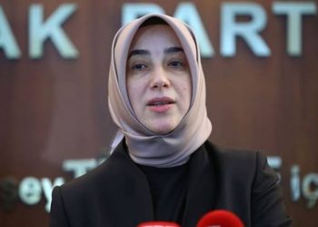 Özlem Zengin’in çıplak aramaya yönelik konuşmasına tepki yağdı