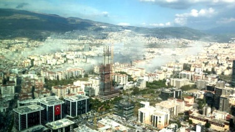 Binalarına önce orta hasarlı sonra az hasarlı denildi; taşınma yardımının iadesi istendi