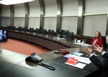 Kafe-bar çalışanları sorunlarını Kılıçdaroğlu’na anlattı