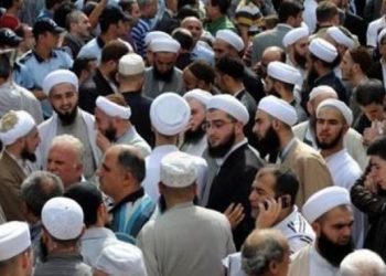 “Türkiye Monitörü” araştırması: Yurttaşların çoğunluğu tarikatların kapatılmasını istiyor