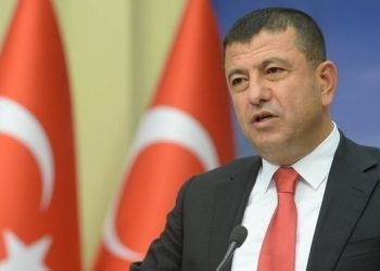 Ağbaba: “Kendinden olmayanı düşman ve terörist görenler anayasa yapamaz”