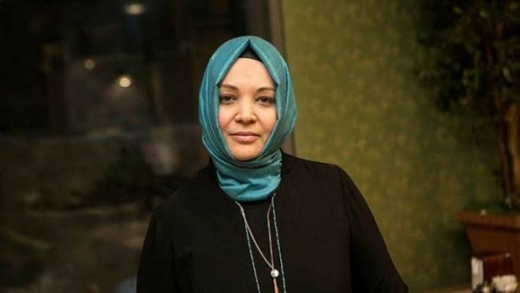 Hilal Kaplan’dan Şevval Sam’a hakaret!