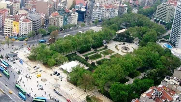 ‘Ne Gezi Parkı ne de Topçu Kışlası 2.Bayezid Vakfı yoluyla meydana gelmedi’