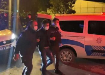 Kaza yapan otomobildeki 3 kişi de sürücünün kendisi olduğunu söyledi