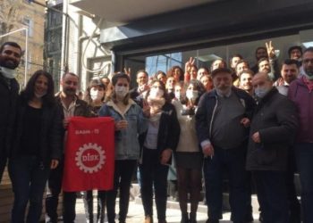 Artı TV ve Artı Gerçek’te 50’den fazla gazetecinin işsiz kalacağı duyuruldu