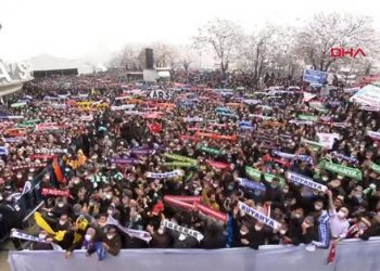 AKP kongresinde tüm korona yasakları ihlal edildi