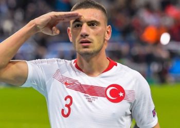 Yıldız futbolcunun koronavirüs testi pozitif çıktı