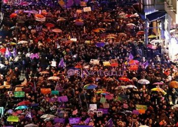 8 Mart Feminist Gece Yürüyüşü’ne katılan 10 kadına gözaltı