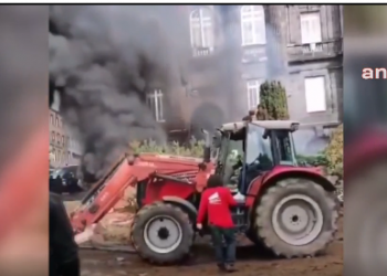 Fransa’da çiftçiler isyan etti