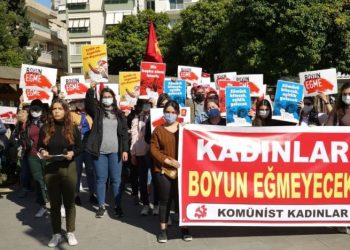 Komünist Kadınlar: Kadınlar bu düzeni başınıza yıkacak!
