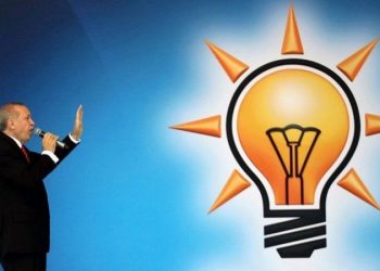 AKP kaynıyor… Kimler gidiyor, kimler kalıyor?