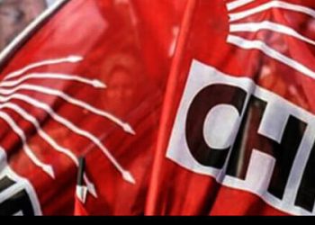 CHP’de ilçe başkanı ve yönetimi görevden alındı!