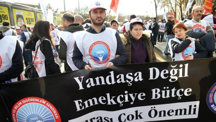650 bin işçiye zam için sendikalar birleşti