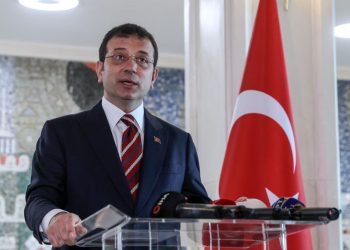 “Neredeyse yüz yıldır İBB’ye ait Gezi Parkı, ne olduğu belli olmayan bir vakfa devrediliyor”