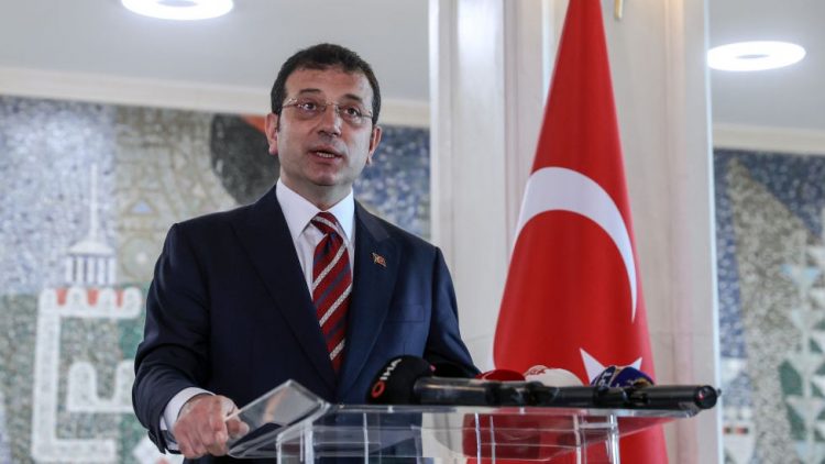 “Neredeyse yüz yıldır İBB’ye ait Gezi Parkı, ne olduğu belli olmayan bir vakfa devrediliyor”