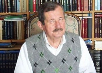 Erol Toy yaşamını yitirdi