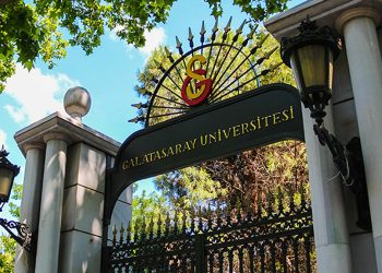 Erdoğan ve Macron görüştü; Fransız akademisyenlerin çalışma izni uzatıldı